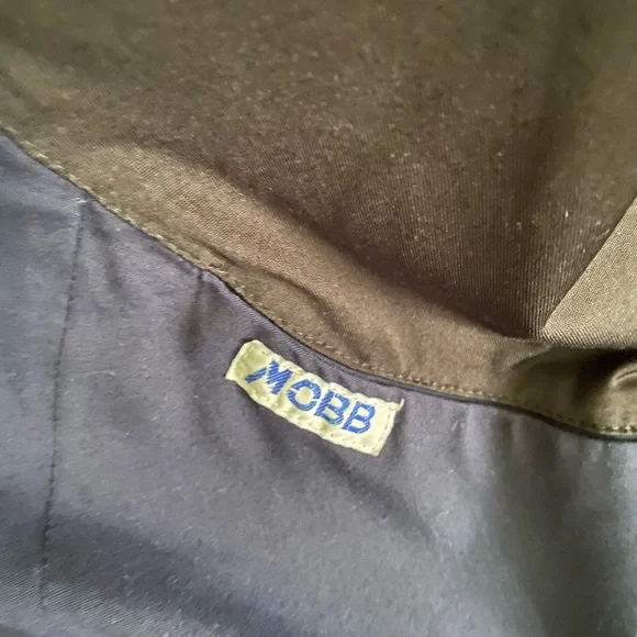 Scrubs - Picture 2 of 2